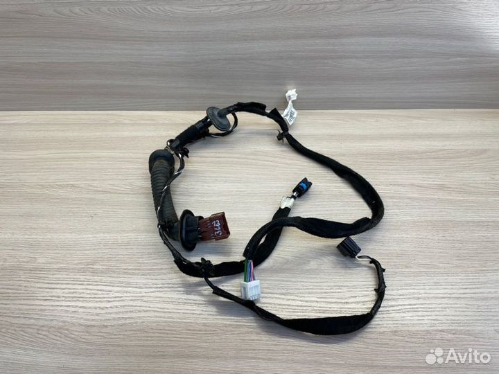 Проводка двери задняя левая LADA X-Ray Cross