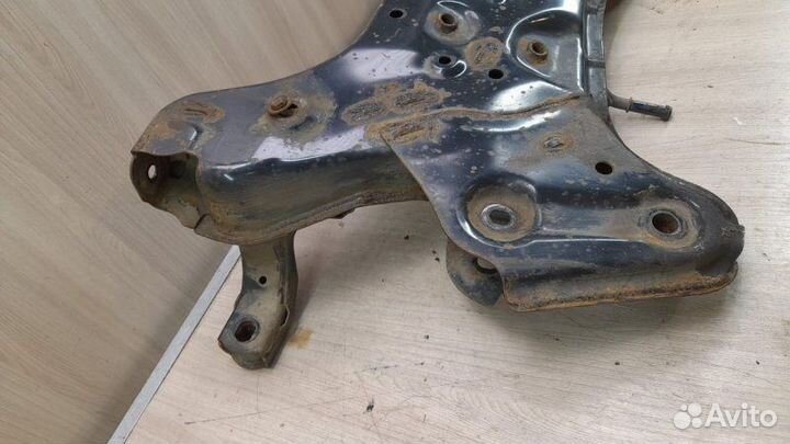 Подрамник передний передний Kia Rio 3 2013