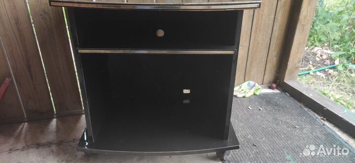 Тумбочка для телевизора