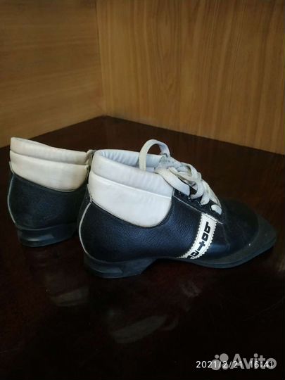Лыжные ботинки детские Botaz СССР