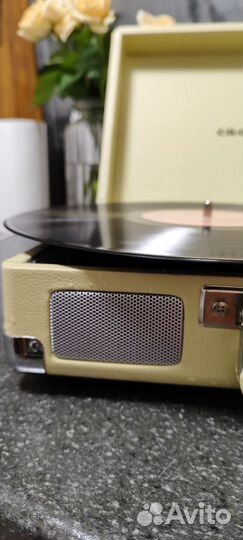 Виниловый проигрыватель crosley cr8005d-fw