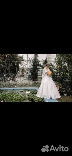 Свадебное платье