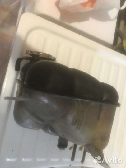 Бачок охлаждающей жидкости