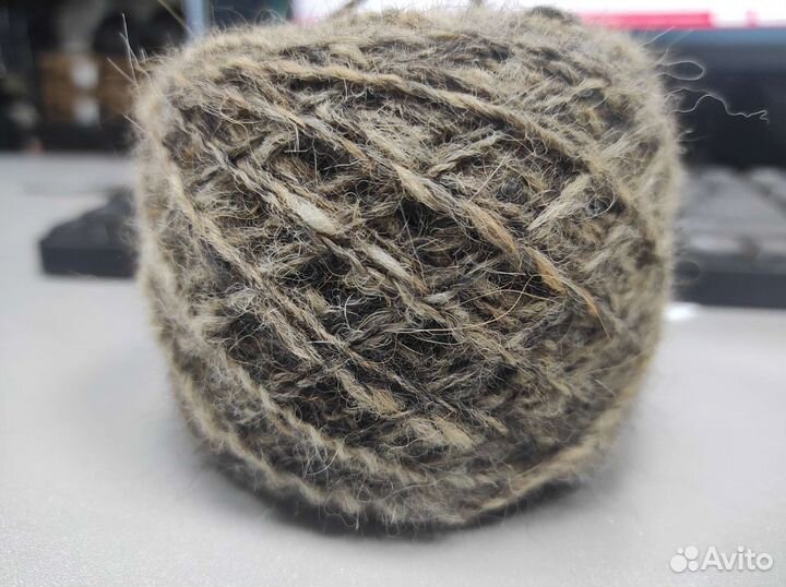 Пряжа и носки из собачьей шерсти