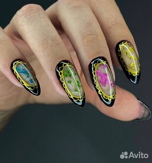 Маникюр и педикюр