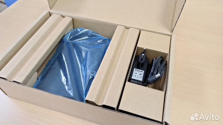 Маршрутизатор коммутатор D-link 100