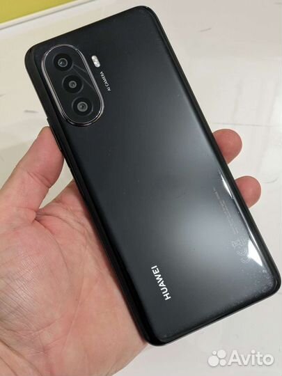 Huawei nova y70