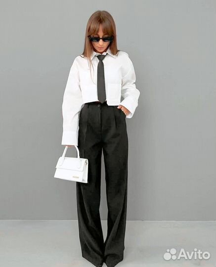 Легкие брюки женские классические