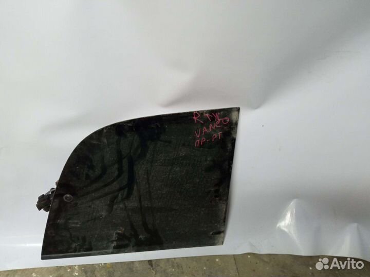 Mercedes Vito стекло левой передней двери 2005 год