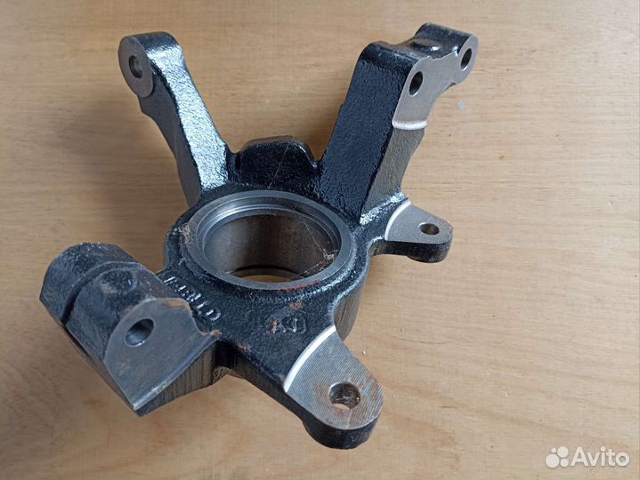 Поворотный кулак KIA Shuma, Sephia, Spectra