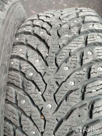 Nokian Tyres Hakkapeliitta 9 215/55 R17