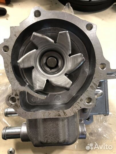 Водяная помпа на Subaru (GMB su15)