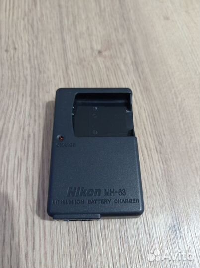 Зарядное устройство Nikon MH-63