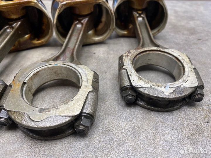 Поршень с шатуном Лада Ларгус 1 1.6 K7M (84) 2014