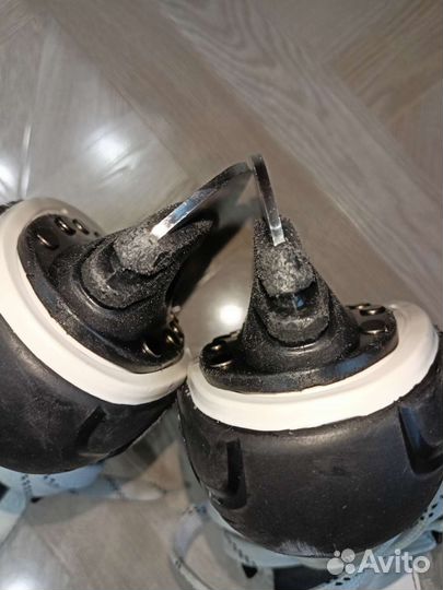 Коньки хоккейные