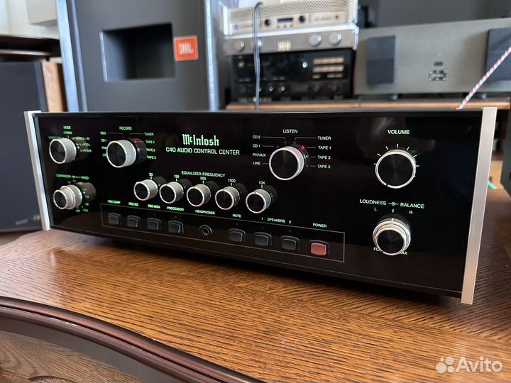 Усилитель McIntosh MC 7300 + предусилитель С40