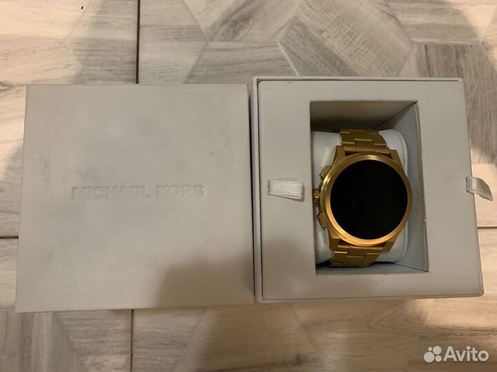 Смарт часы michael kors