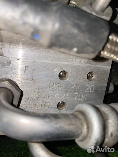 Блок клапанов гидроподвески передний Bmw 7 E65 N62