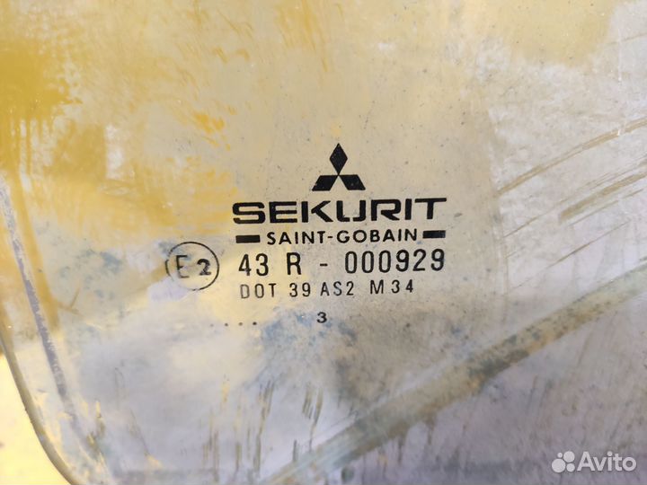 Стекло заднее правое для Mitsubishi Carisma