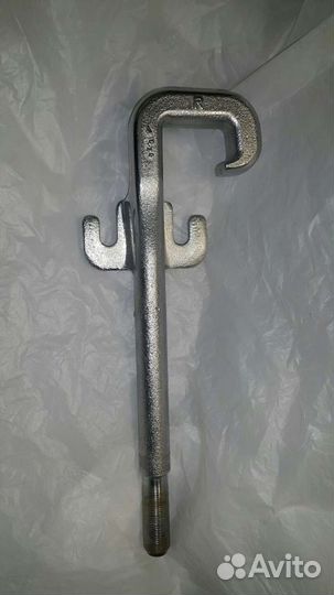 Буксировочный крюк Jeep Grand Cherokee WK2