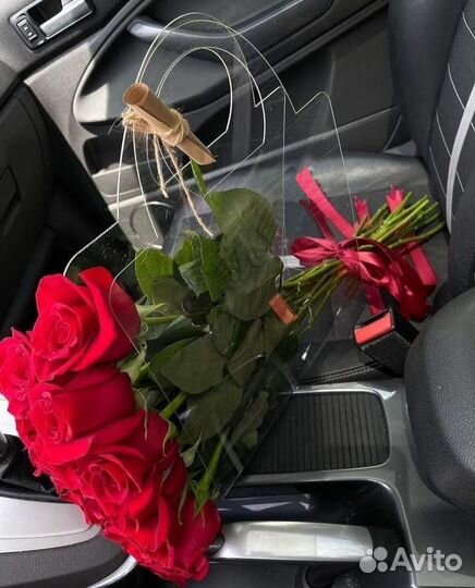 11 Роз в стильной прозрачной сумочке