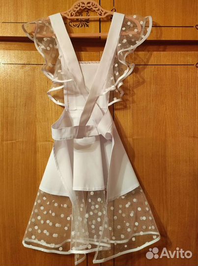 Белый школьный фартук