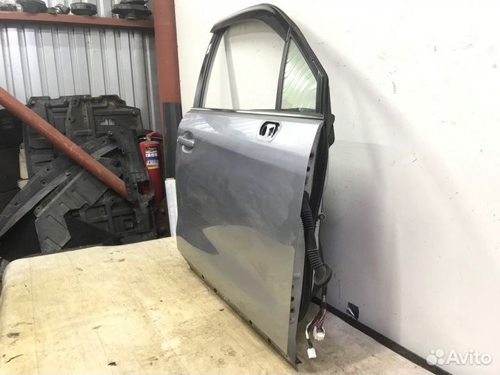 Дверь передняя правая Subaru Forester SJ
