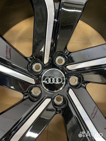 Диски Audi Q7 Q8 R22