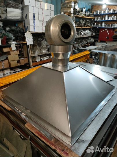 Зонт вытяжной вентилятором 650 м3