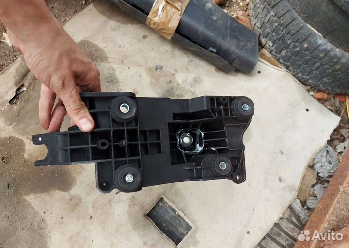 Кулиса МКПП mazda 3 bl