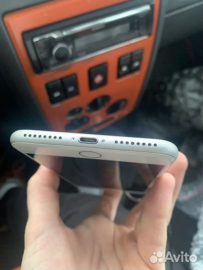 iPhone 8 Plus, 64 ГБ