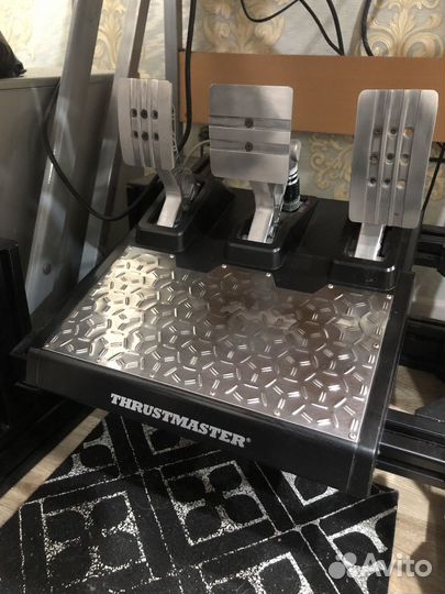 Руль thrustmaster Tgt2