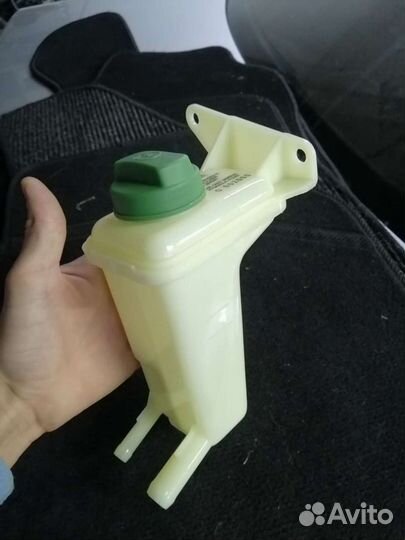 Бачок гур Ауди А4 Б5, Б7, А6 С5, С6, Passat B5