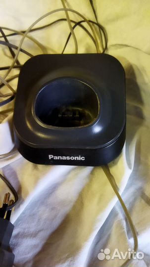 Телефон Panasonic с базой