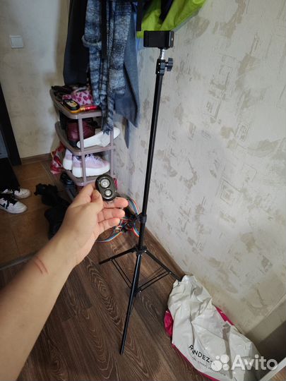 Штатив для телефона с пультом