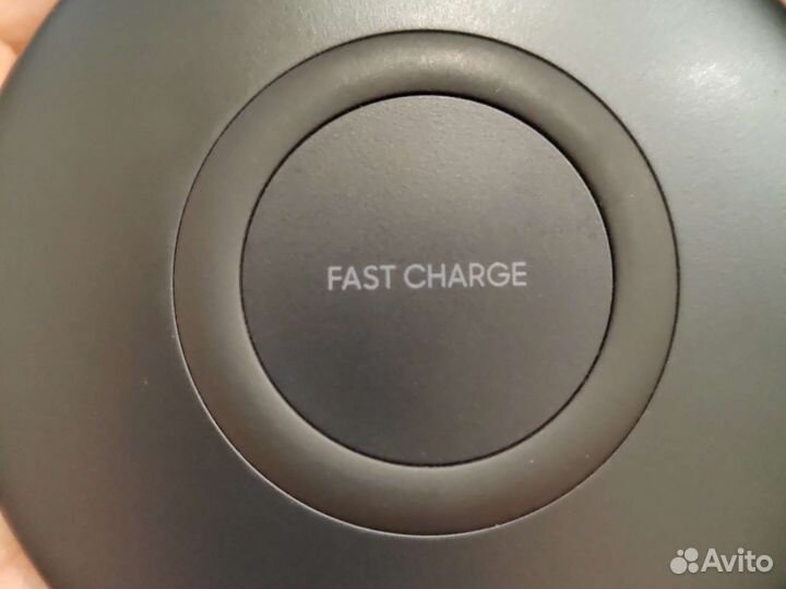 Беспроводное зарядное устройство EP-P1100