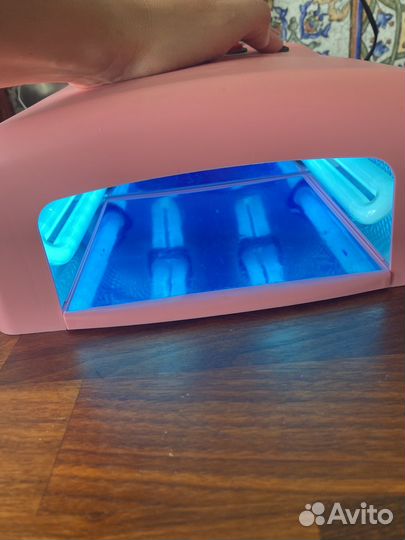 Лампа для ногтей