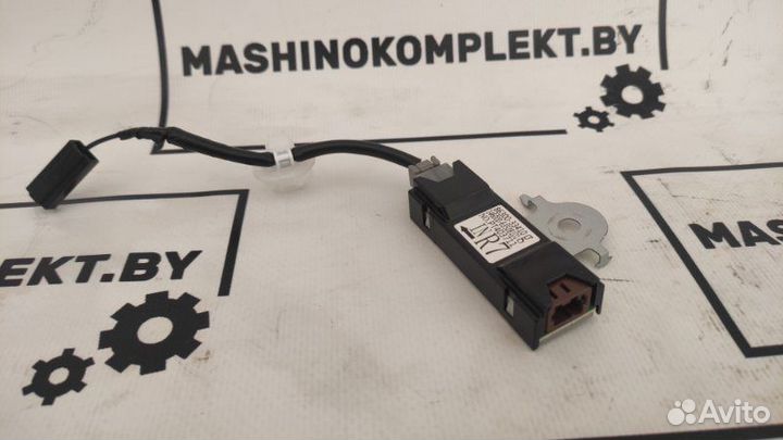 Антенна Toyota Land Cruiser 300 V35afts 2021