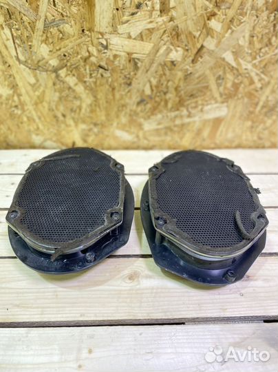 Динамики передних дверей Lincoln Town Car 1998-11