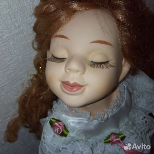 Кукла фарфоровая. Невеста. 42 см