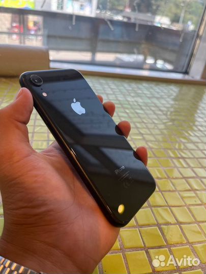 iPhone Xr, 64 ГБ