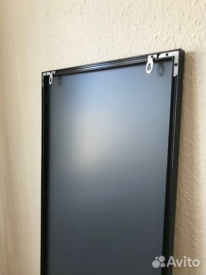 Зеркало настенное в алюминиевой раме