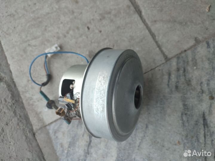 Пылесос LG 2000w на запчасти или ремонт