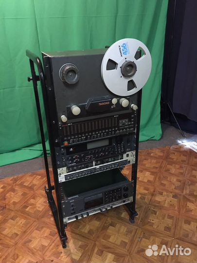 Tascam MSR-16, (студийный) магнитофон