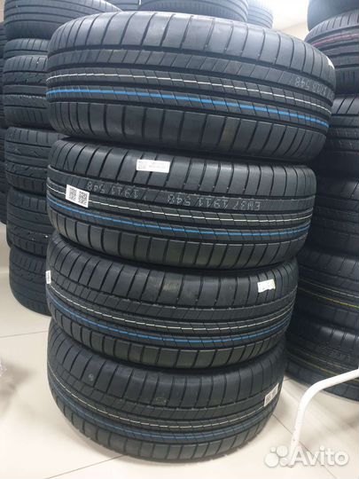 Bridgestone Turanza T005 215/55 R17 94V