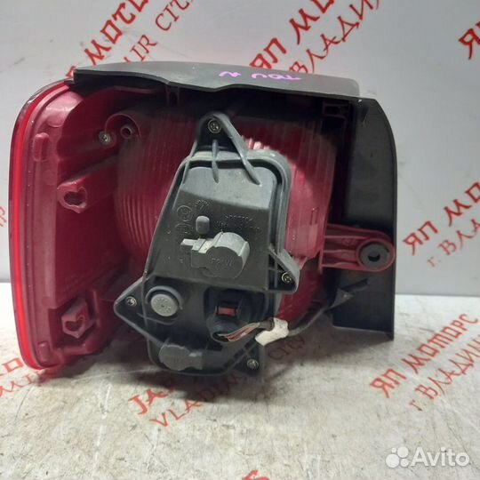 Фонарь задний задний правый Volkswagen Touran 2