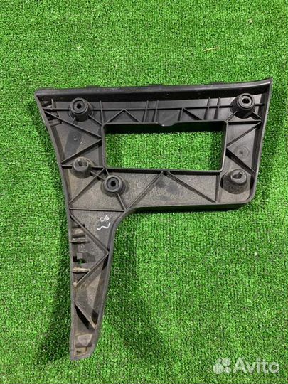 Кронштейн заднего бампера правый Audi A5 8T CDN