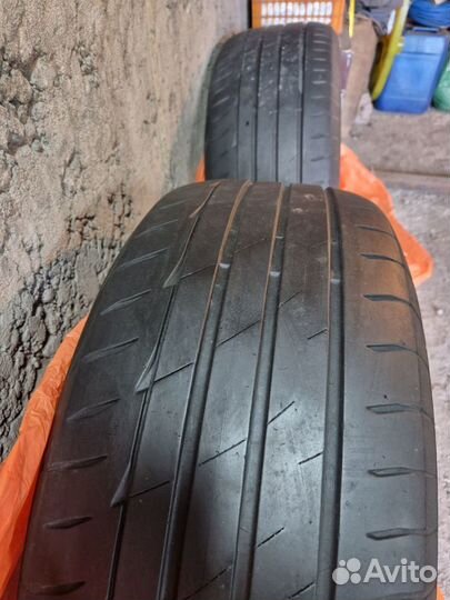 Bridgestone Potenza Adrenalin RE004 235/55 R18