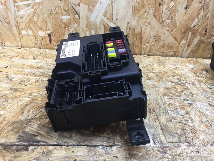 Блок предохранителей Opel Corsa D GM 13308949 SK