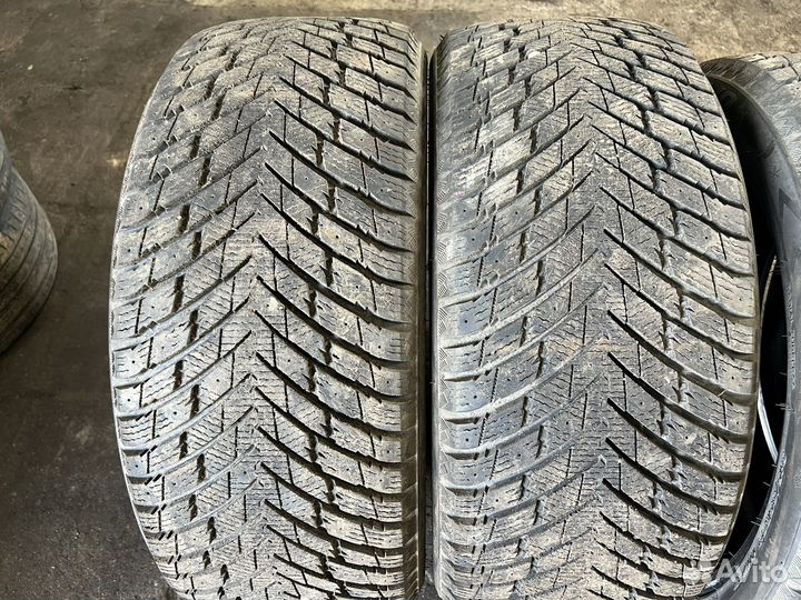 Arivo Ice Claw ARW7 275/40 R22 107T